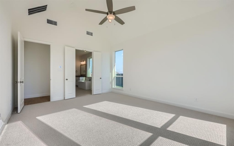 1812 Farmstead Road, Mansfield, TX 76063, 4 Bedrooms Bedrooms, ,5 BathroomsBathrooms,Residential,For Sale,1812 Farmstead Road,20618273