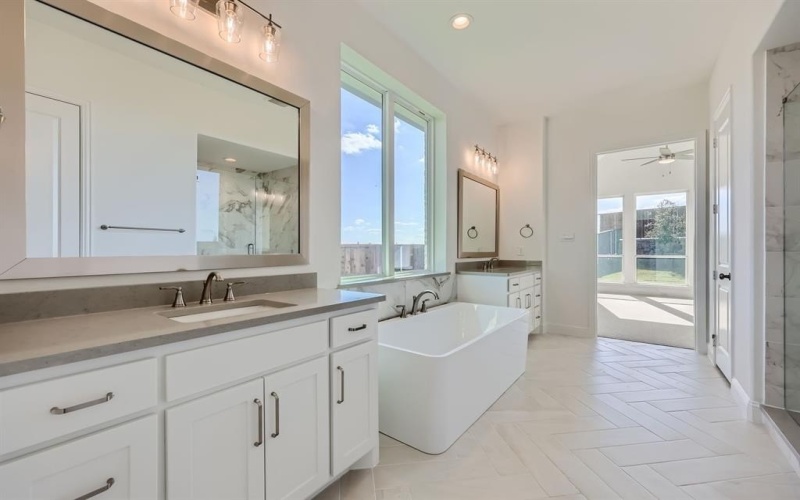 1812 Farmstead Road, Mansfield, TX 76063, 4 Bedrooms Bedrooms, ,5 BathroomsBathrooms,Residential,For Sale,1812 Farmstead Road,20618273