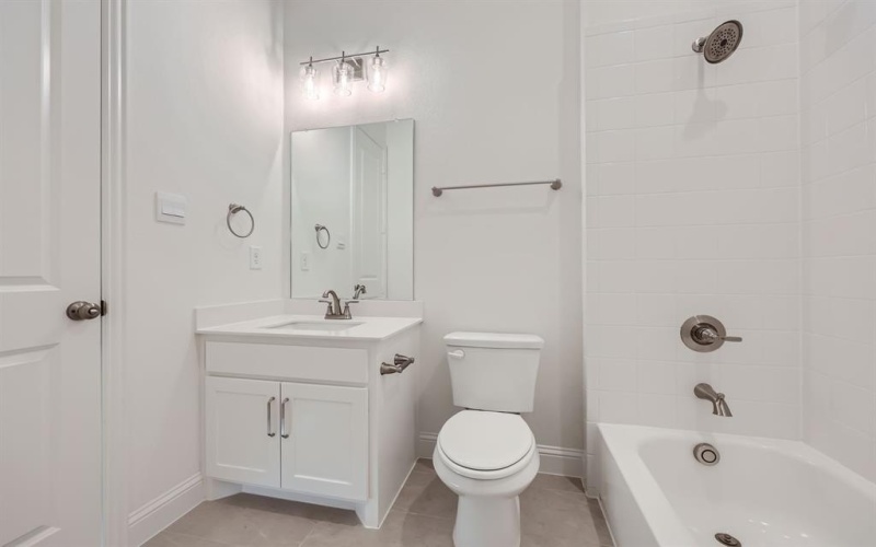 1812 Farmstead Road, Mansfield, TX 76063, 4 Bedrooms Bedrooms, ,5 BathroomsBathrooms,Residential,For Sale,1812 Farmstead Road,20618273