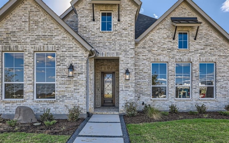 1812 Farmstead Road, Mansfield, TX 76063, 4 Bedrooms Bedrooms, ,5 BathroomsBathrooms,Residential,For Sale,1812 Farmstead Road,20618273