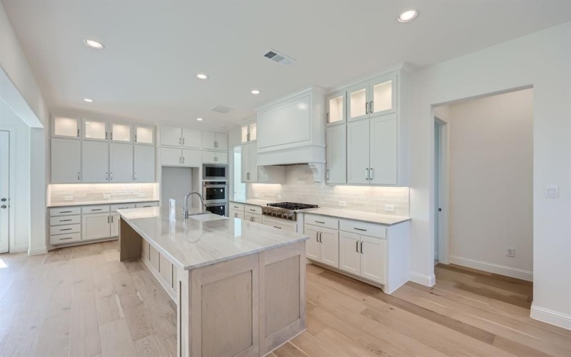 1812 Farmstead Road, Mansfield, TX 76063, 4 Bedrooms Bedrooms, ,5 BathroomsBathrooms,Residential,For Sale,1812 Farmstead Road,20618273