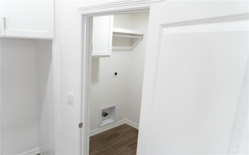 2214 San Charbel Street, San Juan, TX 78589, 3 Bedrooms Bedrooms, ,2 BathroomsBathrooms,Residential,For Sale,2214 San Charbel Street,0,494079