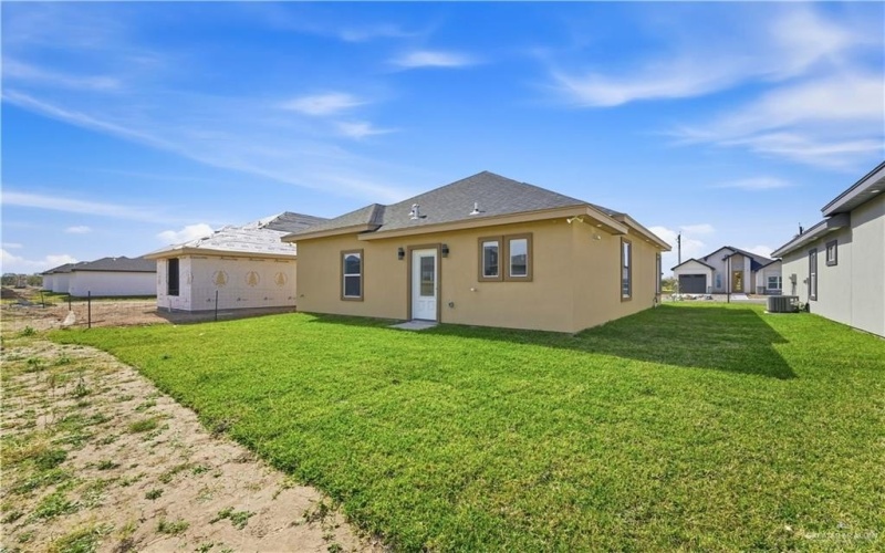 5812 N Playa Del Sol Street, Edinburg, TX 78542, 3 Bedrooms Bedrooms, ,2 BathroomsBathrooms,Residential,For Sale,5812 N Playa Del Sol Street,0,494113