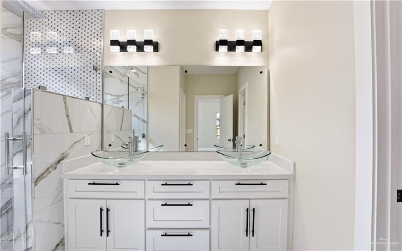 5812 N Playa Del Sol Street, Edinburg, TX 78542, 3 Bedrooms Bedrooms, ,2 BathroomsBathrooms,Residential,For Sale,5812 N Playa Del Sol Street,0,494113