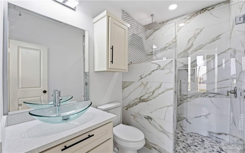 5900 N Playa Del Sol Street, Edinburg, TX 78542, 3 Bedrooms Bedrooms, ,2 BathroomsBathrooms,Residential,For Sale,5900 N Playa Del Sol Street,0,494120