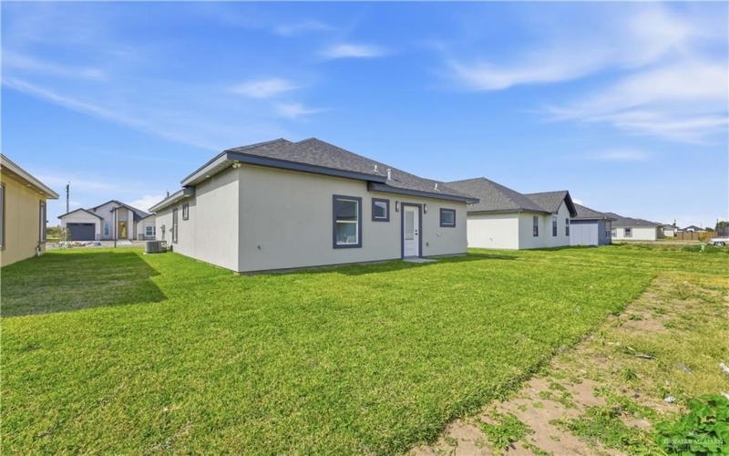 5900 N Playa Del Sol Street, Edinburg, TX 78542, 3 Bedrooms Bedrooms, ,2 BathroomsBathrooms,Residential,For Sale,5900 N Playa Del Sol Street,0,494120