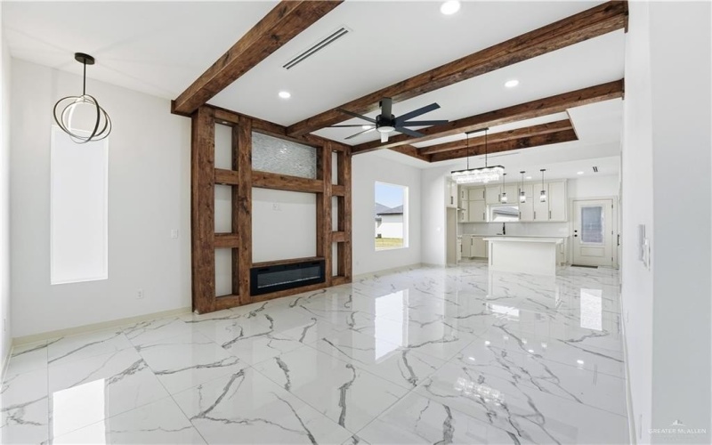 5900 N Playa Del Sol Street, Edinburg, TX 78542, 3 Bedrooms Bedrooms, ,2 BathroomsBathrooms,Residential,For Sale,5900 N Playa Del Sol Street,0,494120