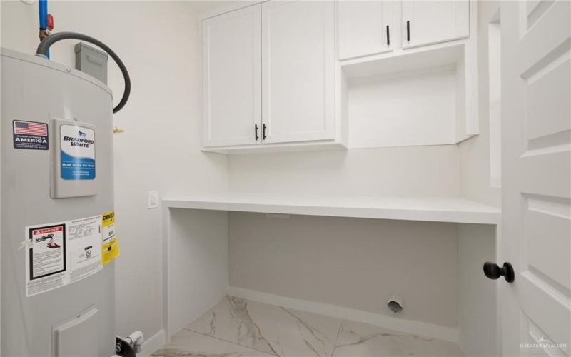 1109 E San Pedro Street, Pharr, TX 78577, 3 Habitaciones Habitaciones , ,2 BañosBaños,Residential,En Venta,1109 E San Pedro Street,0,494121