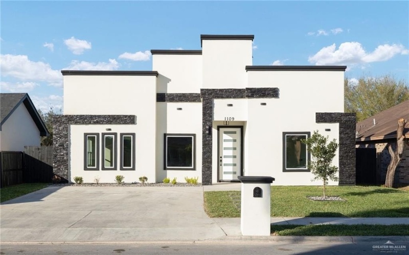 1109 E San Pedro Street, Pharr, TX 78577, 3 Habitaciones Habitaciones , ,2 BañosBaños,Residential,En Venta,1109 E San Pedro Street,0,494121