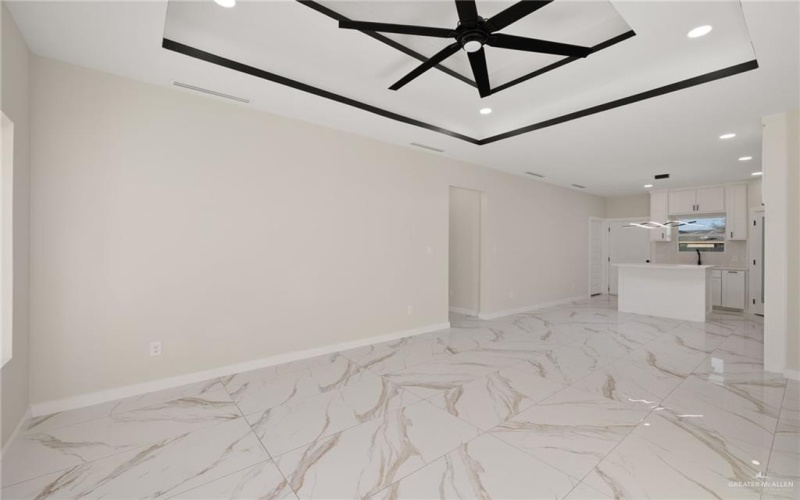 1109 E San Pedro Street, Pharr, TX 78577, 3 Habitaciones Habitaciones , ,2 BañosBaños,Residential,En Venta,1109 E San Pedro Street,0,494121