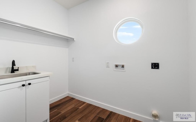 5300 OAKLEY ST, BROWNSVILLE, TX 78526, 3 Bedrooms Bedrooms, ,2 BathroomsBathrooms,Residential,For Sale,5300 OAKLEY ST,0,29770118