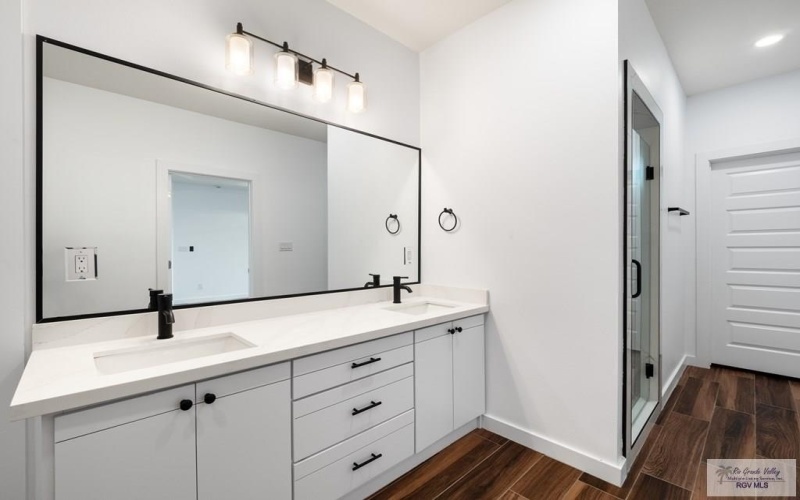 5300 OAKLEY ST, BROWNSVILLE, TX 78526, 3 Bedrooms Bedrooms, ,2 BathroomsBathrooms,Residential,For Sale,5300 OAKLEY ST,0,29770118