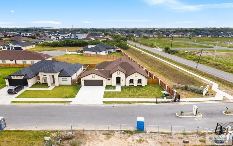 5300 OAKLEY ST, BROWNSVILLE, TX 78526, 3 Bedrooms Bedrooms, ,2 BathroomsBathrooms,Residential,For Sale,5300 OAKLEY ST,0,29770118