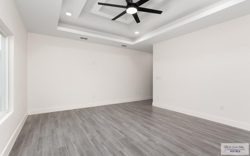 125 FINCH DR, LOS FRESNOS, TX 78566, 4 Habitaciones Habitaciones , ,3 BañosBaños,Residential,En Venta,125 FINCH DR,0,29771914