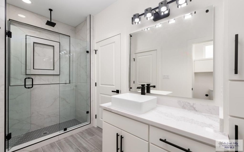 125 FINCH DR, LOS FRESNOS, TX 78566, 4 Habitaciones Habitaciones , ,3 BañosBaños,Residential,En Venta,125 FINCH DR,0,29771914