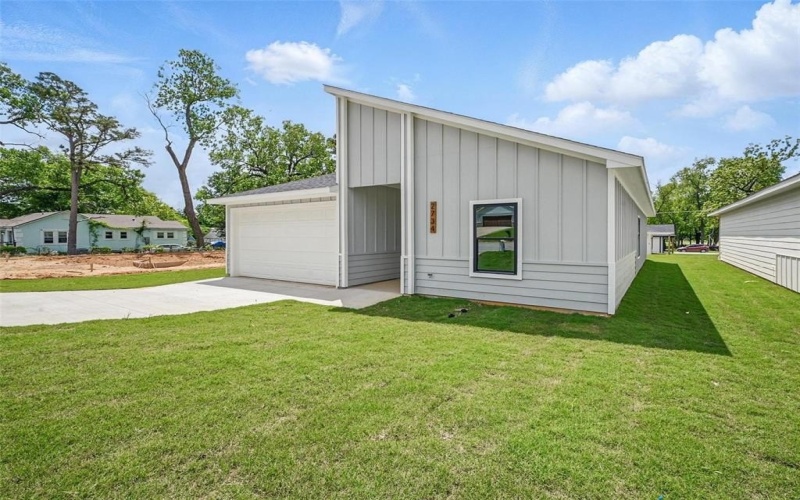 2734 W Washington Street, Denison, TX 75020, 3 Bedrooms Bedrooms, ,2 BathroomsBathrooms,Residential,For Sale,2734 W Washington Street,0,20937946