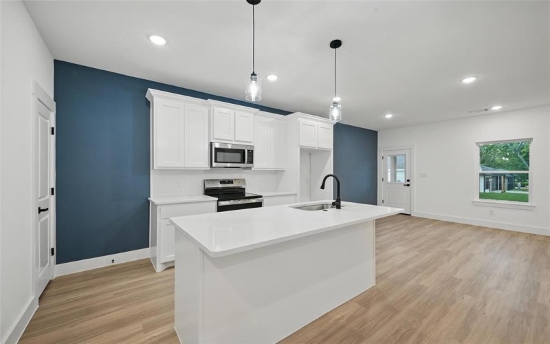 2738 W Washington Street, Denison, TX 75020, 3 Bedrooms Bedrooms, ,2 BathroomsBathrooms,Residential,For Sale,2738 W Washington Street,0,20945283