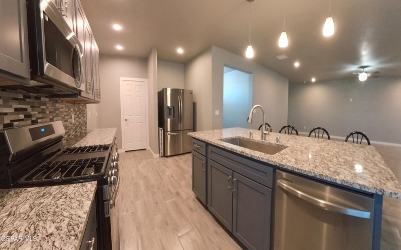 648 Danube Drive, Horizon City, TX 79928, 3 Bedrooms Bedrooms, ,Residential,For Sale,648 Danube Drive,0,928185