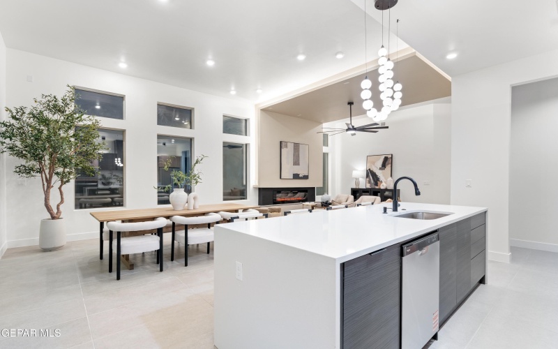 1400 HARLAN POINT Place, El Paso, TX 79928, 3 Habitaciones Habitaciones , ,2 BañosBaños,Residential,En Venta,1400 HARLAN POINT Place,0,937747