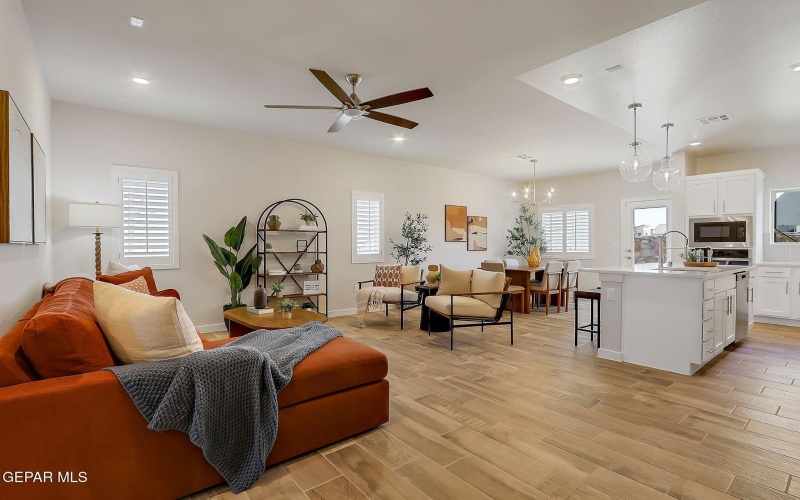 13877 PASEO DE GLORIA Avenue, El Paso, TX 79928, 3 Habitaciones Habitaciones , ,1 BañoBaños,Residential,En Venta,13877 PASEO DE GLORIA Avenue,0,937753