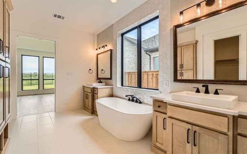 1212 High, The Colony, TX 75056, 4 Bedrooms Bedrooms, ,5 BathroomsBathrooms,Residential,For Sale,1212 High,20618482