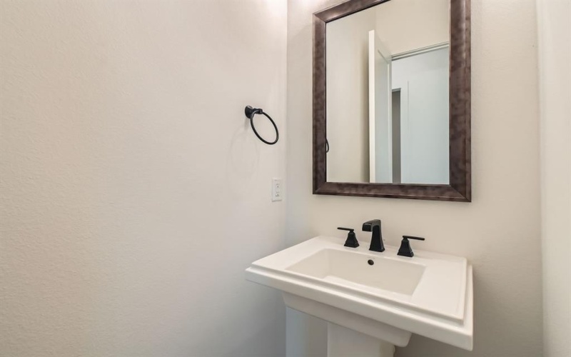 1212 High, The Colony, TX 75056, 4 Bedrooms Bedrooms, ,5 BathroomsBathrooms,Residential,For Sale,1212 High,20618482