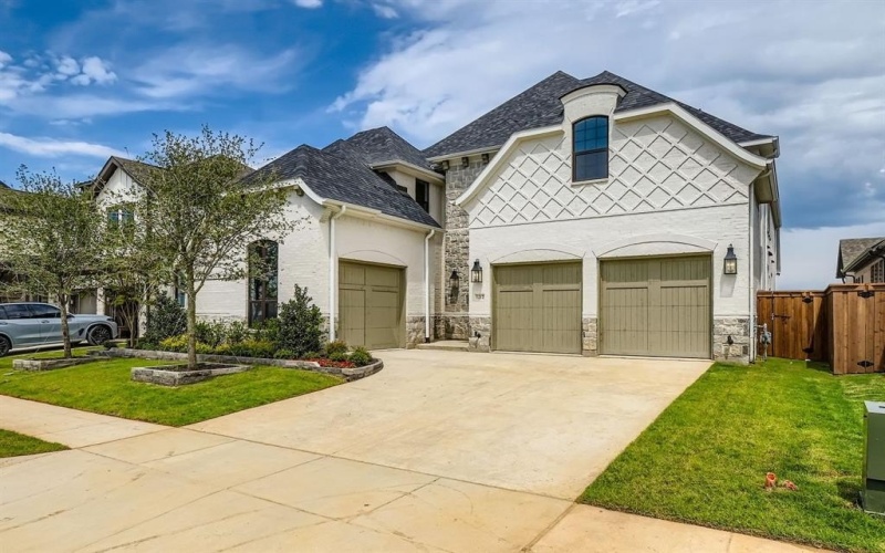 1212 High, The Colony, TX 75056, 4 Bedrooms Bedrooms, ,5 BathroomsBathrooms,Residential,For Sale,1212 High,20618482