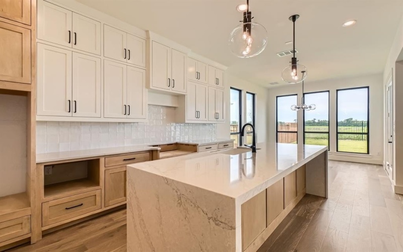 1212 High, The Colony, TX 75056, 4 Bedrooms Bedrooms, ,5 BathroomsBathrooms,Residential,For Sale,1212 High,20618482
