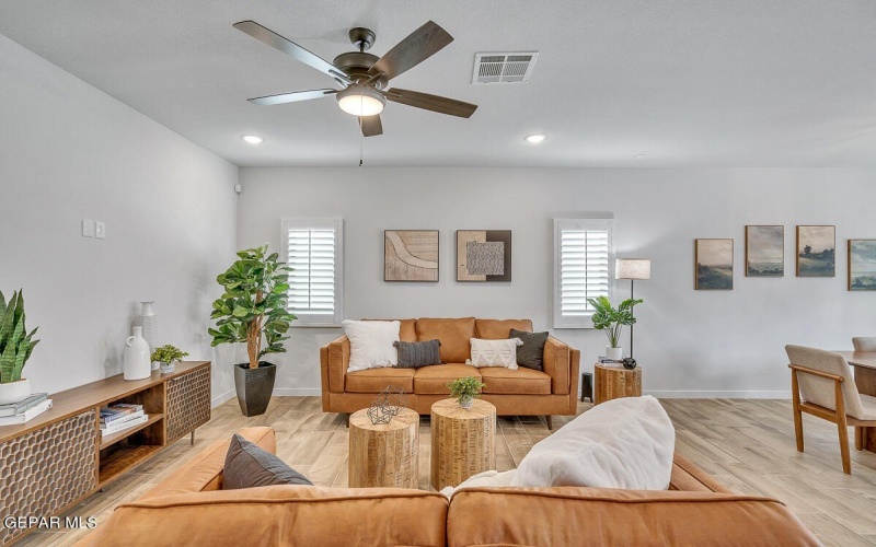 13824 PASEO DE GLORIA Avenue, El Paso, TX 79928, 3 Habitaciones Habitaciones , ,1 BañoBaños,Residential,En Venta,13824 PASEO DE GLORIA Avenue,0,937759