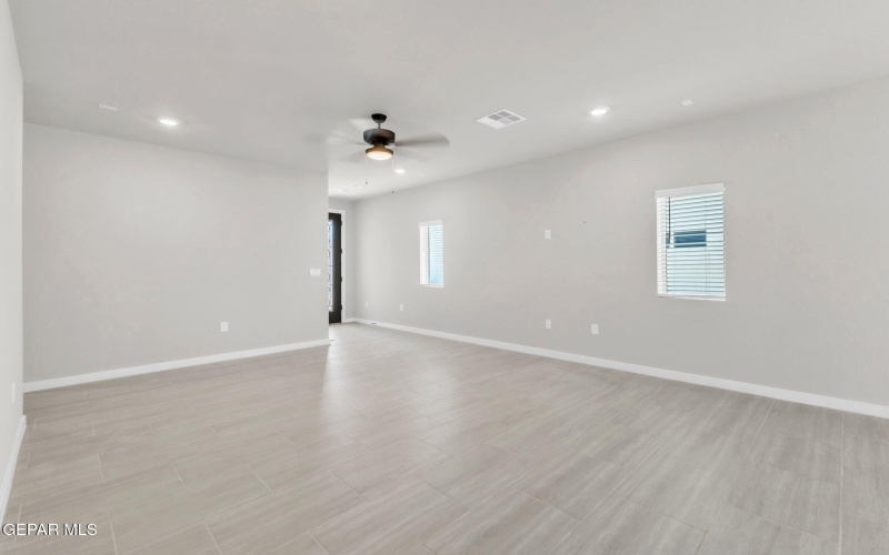 13869 PASEO DE GLORIA Avenue, El Paso, TX 79928, 3 Habitaciones Habitaciones , ,Residential,En Venta,13869 PASEO DE GLORIA Avenue,0,937763