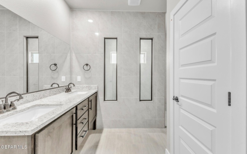 13869 PASEO DE GLORIA Avenue, El Paso, TX 79928, 3 Habitaciones Habitaciones , ,Residential,En Venta,13869 PASEO DE GLORIA Avenue,0,937763