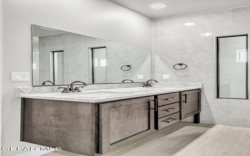 13869 PASEO DE GLORIA Avenue, El Paso, TX 79928, 3 Habitaciones Habitaciones , ,Residential,En Venta,13869 PASEO DE GLORIA Avenue,0,937763