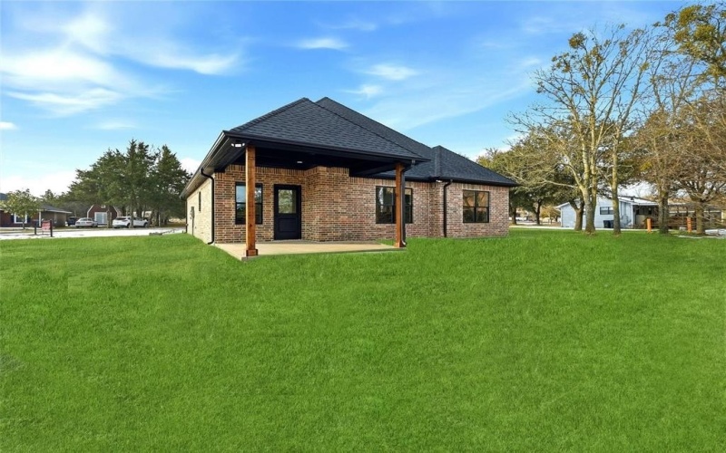 493 Lee Boulevard, Pottsboro, TX 75076, 3 Bedrooms Bedrooms, ,2 BathroomsBathrooms,Residential,For Sale,493 Lee Boulevard,0,21156560