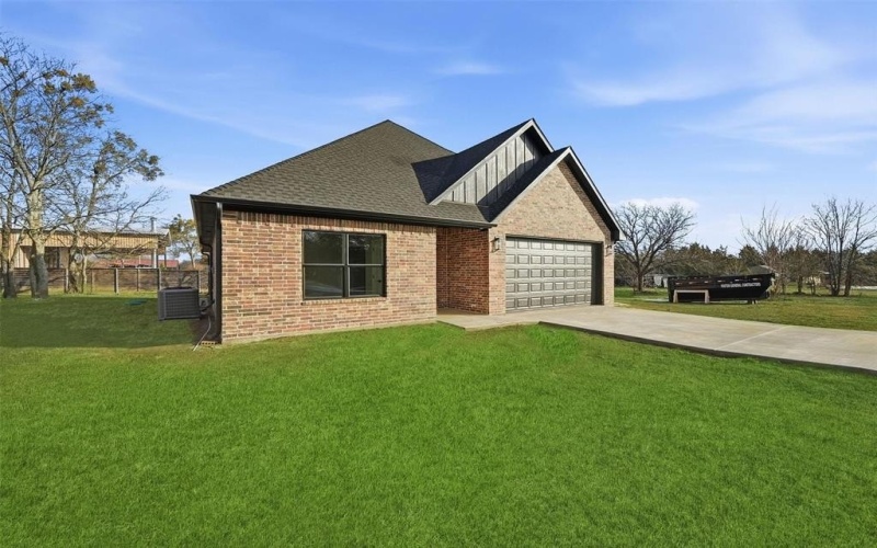493 Lee Boulevard, Pottsboro, TX 75076, 3 Bedrooms Bedrooms, ,2 BathroomsBathrooms,Residential,For Sale,493 Lee Boulevard,0,21156560