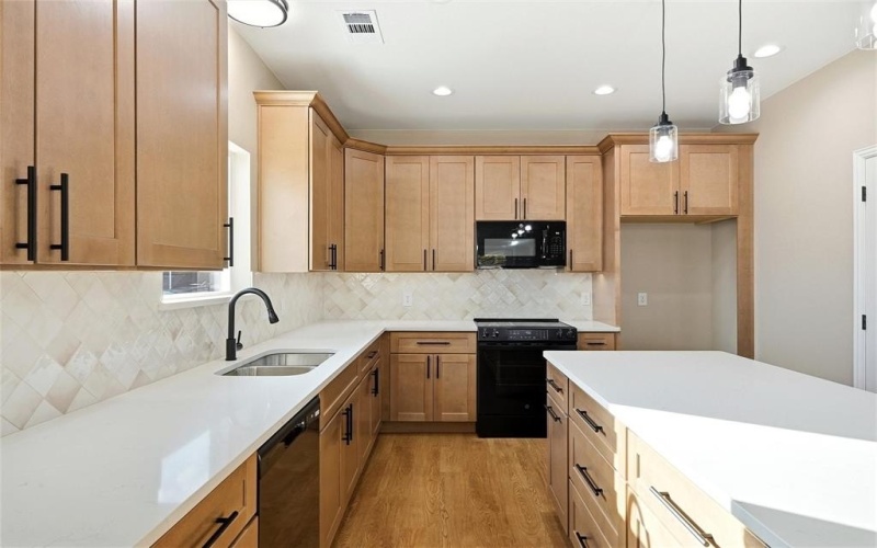 493 Lee Boulevard, Pottsboro, TX 75076, 3 Bedrooms Bedrooms, ,2 BathroomsBathrooms,Residential,For Sale,493 Lee Boulevard,0,21156560