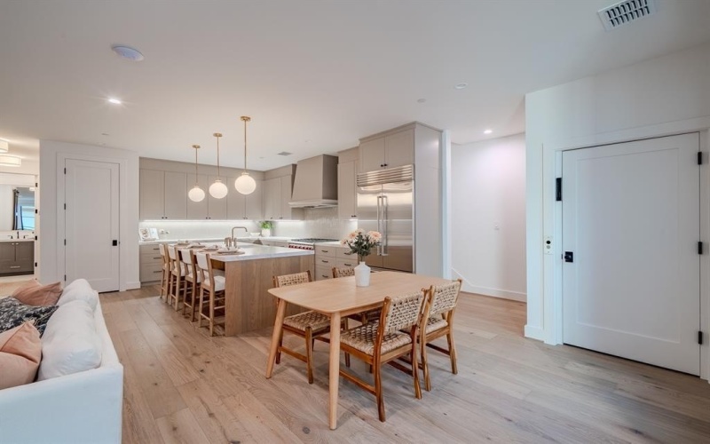 4114 Emerson Avenue #6, University Park, TX 75205, 3 Bedrooms Bedrooms, ,3 BathroomsBathrooms,Residential,For Sale,4114 Emerson Avenue,0,21160394