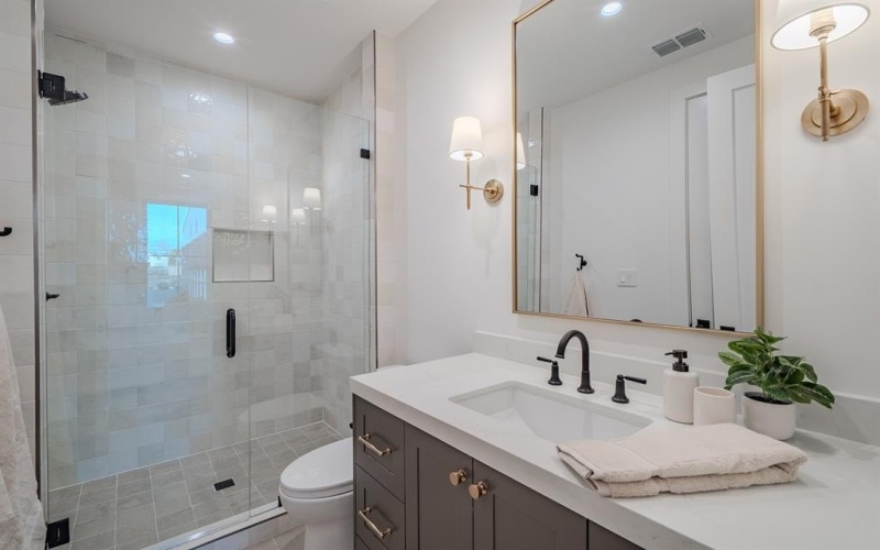 4114 Emerson Avenue #6, University Park, TX 75205, 3 Bedrooms Bedrooms, ,3 BathroomsBathrooms,Residential,For Sale,4114 Emerson Avenue,0,21160394