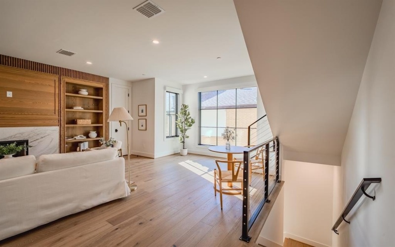 4114 Emerson Avenue #3, University Park, TX 75205, 2 Bedrooms Bedrooms, ,2 BathroomsBathrooms,Residential,For Sale,4114 Emerson Avenue,0,21160410