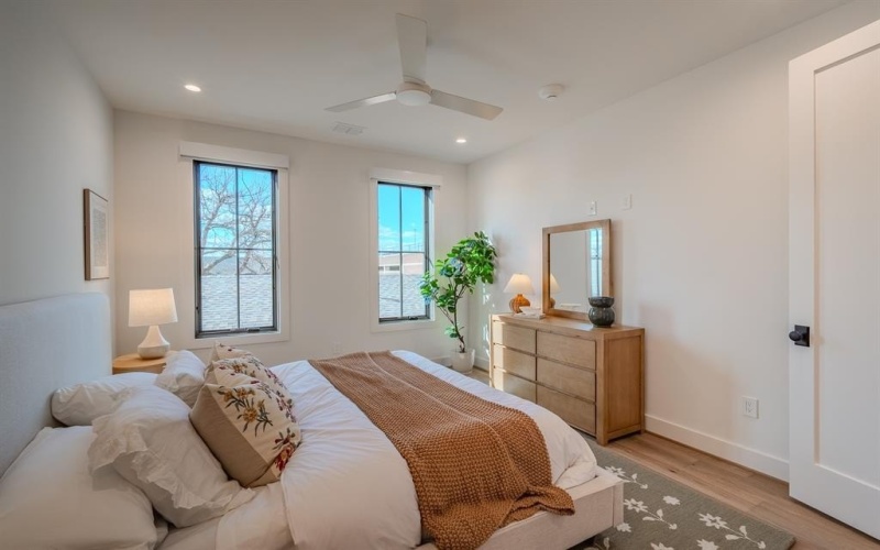 4114 Emerson Avenue #3, University Park, TX 75205, 2 Bedrooms Bedrooms, ,2 BathroomsBathrooms,Residential,For Sale,4114 Emerson Avenue,0,21160410