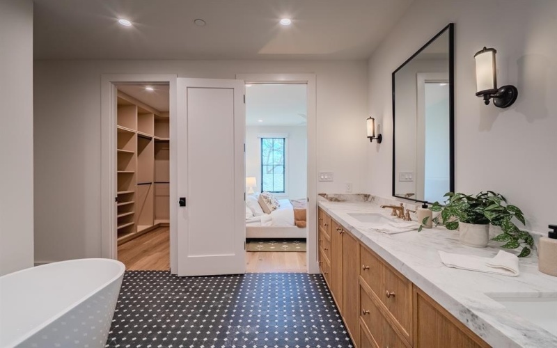 4114 Emerson Avenue #3, University Park, TX 75205, 2 Bedrooms Bedrooms, ,2 BathroomsBathrooms,Residential,For Sale,4114 Emerson Avenue,0,21160410