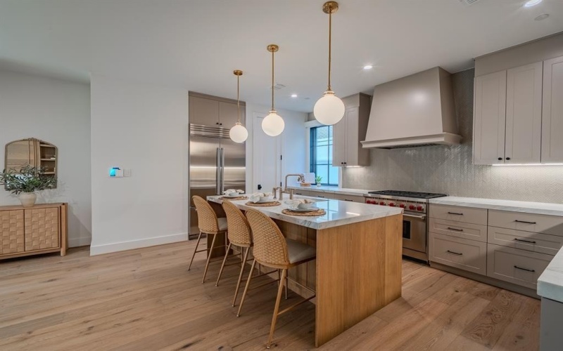 4114 Emerson Avenue #3, University Park, TX 75205, 2 Bedrooms Bedrooms, ,2 BathroomsBathrooms,Residential,For Sale,4114 Emerson Avenue,0,21160410