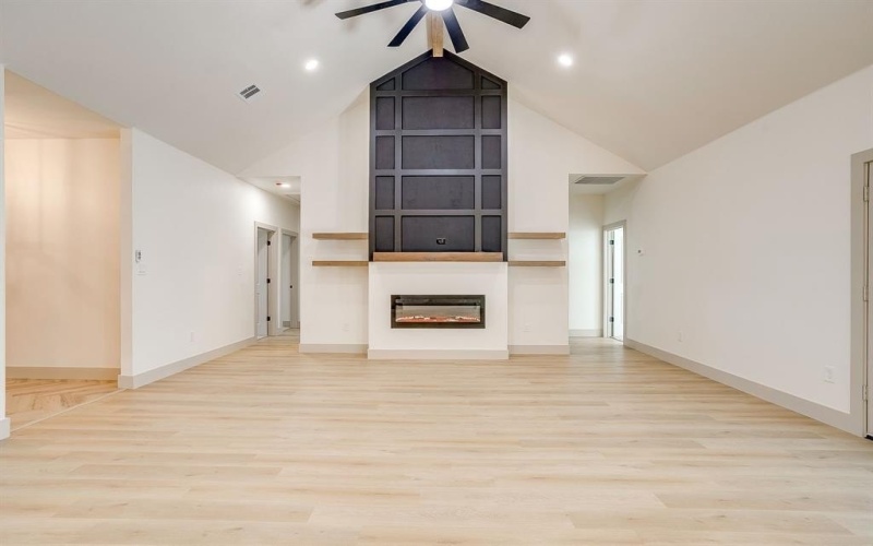 725 Haynie Drive, Runaway Bay, TX 76426, 4 Bedrooms Bedrooms, ,2 BathroomsBathrooms,Residential,For Sale,725 Haynie Drive,0,21161561