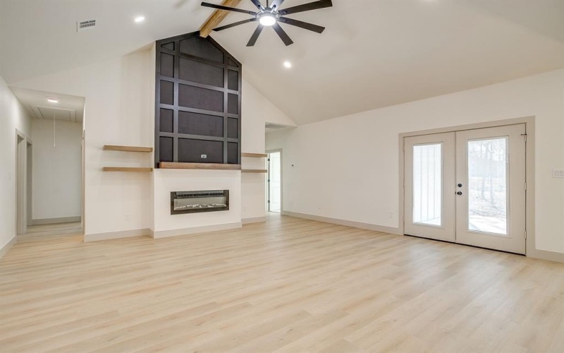 725 Haynie Drive, Runaway Bay, TX 76426, 4 Bedrooms Bedrooms, ,2 BathroomsBathrooms,Residential,For Sale,725 Haynie Drive,0,21161561