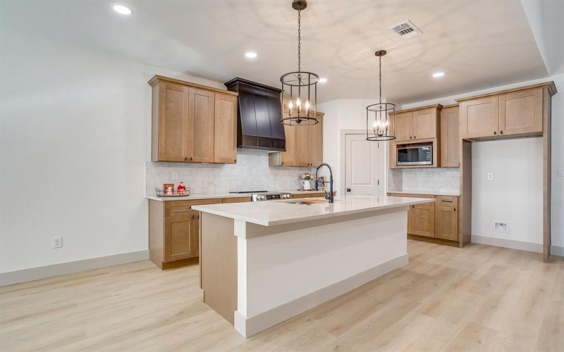 725 Haynie Drive, Runaway Bay, TX 76426, 4 Bedrooms Bedrooms, ,2 BathroomsBathrooms,Residential,For Sale,725 Haynie Drive,0,21161561