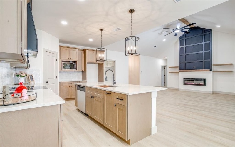 725 Haynie Drive, Runaway Bay, TX 76426, 4 Bedrooms Bedrooms, ,2 BathroomsBathrooms,Residential,For Sale,725 Haynie Drive,0,21161561