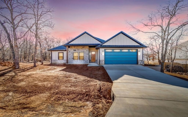 725 Haynie Drive, Runaway Bay, TX 76426, 4 Bedrooms Bedrooms, ,2 BathroomsBathrooms,Residential,For Sale,725 Haynie Drive,0,21161561