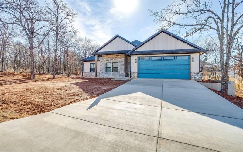 725 Haynie Drive, Runaway Bay, TX 76426, 4 Bedrooms Bedrooms, ,2 BathroomsBathrooms,Residential,For Sale,725 Haynie Drive,0,21161561