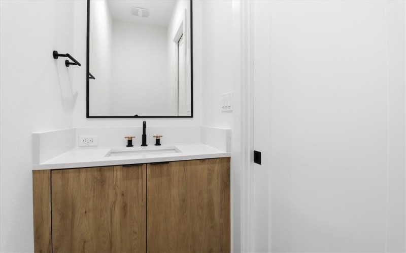 628 Wayne Street, Dallas, TX 75223, 3 Bedrooms Bedrooms, ,2 BathroomsBathrooms,Residential,For Sale,628 Wayne Street,0,21163497