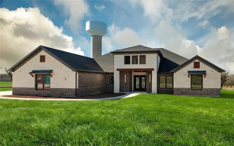 544 High Tower Lane, Granbury, TX 76049, 4 Habitaciones Habitaciones , ,3 BañosBaños,Residential,En Venta,544 High Tower Lane,0,21168186