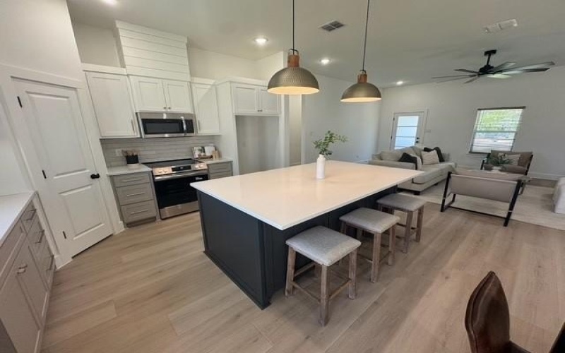 610 N Mill, Weatherford, TX 76086, 3 Bedrooms Bedrooms, ,2 BathroomsBathrooms,Residential,For Sale,610 N Mill,0,21170628